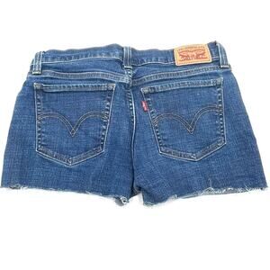 LEVI'S women's distressed denim short - SIZE 26